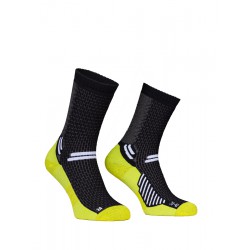 High Point Trek 4.0 Black/celery vysoké trekové ponožky 1