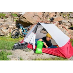 MSR Hubba Hubba Bikepack 1 ultralehky turisticky stan s drzakem na riditka 17