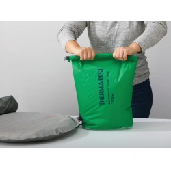Therm-a-rest BlockerLite Pump Sack univerzalni pumpovaci vak 3