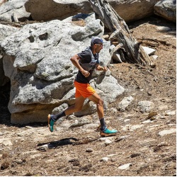 Injinji TRAIL Midweight Coolmax Crew granite vyssi prstove ponozky 3