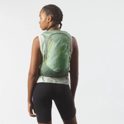 Salomon Cross 12 milieu green C24637 ultralehky bezecky turisticky batoh 3